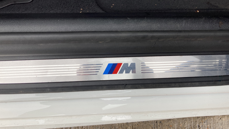 BMW 5 Series 530e M Sport 4dr Auto Saloon